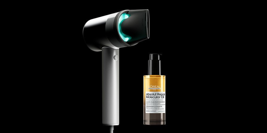 Perfect combo for styling dry, damaged hair: AirLight Pro for controlled heat and Absolut Repair Molecular bi-phase oil to prevent heat damage.